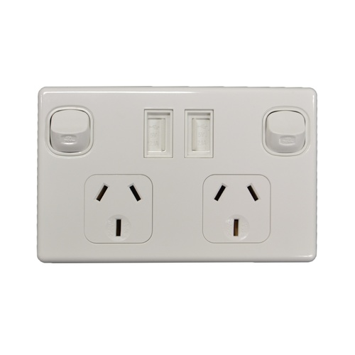 Dual Pole Powerpoint with USB Charger Colour - White